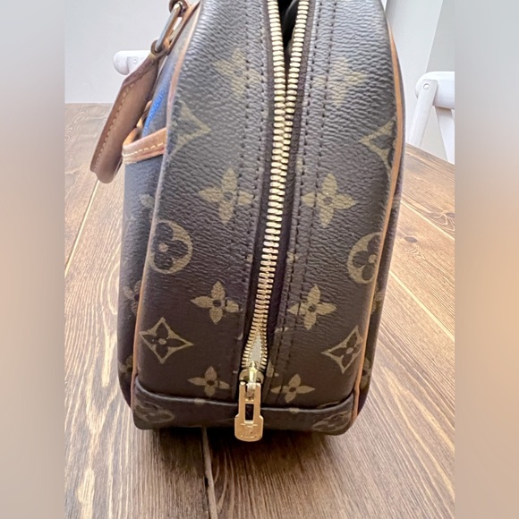 Louis Vuitton Vintage Monogram Canvas Trouville Satchel - Picture 12 of 12